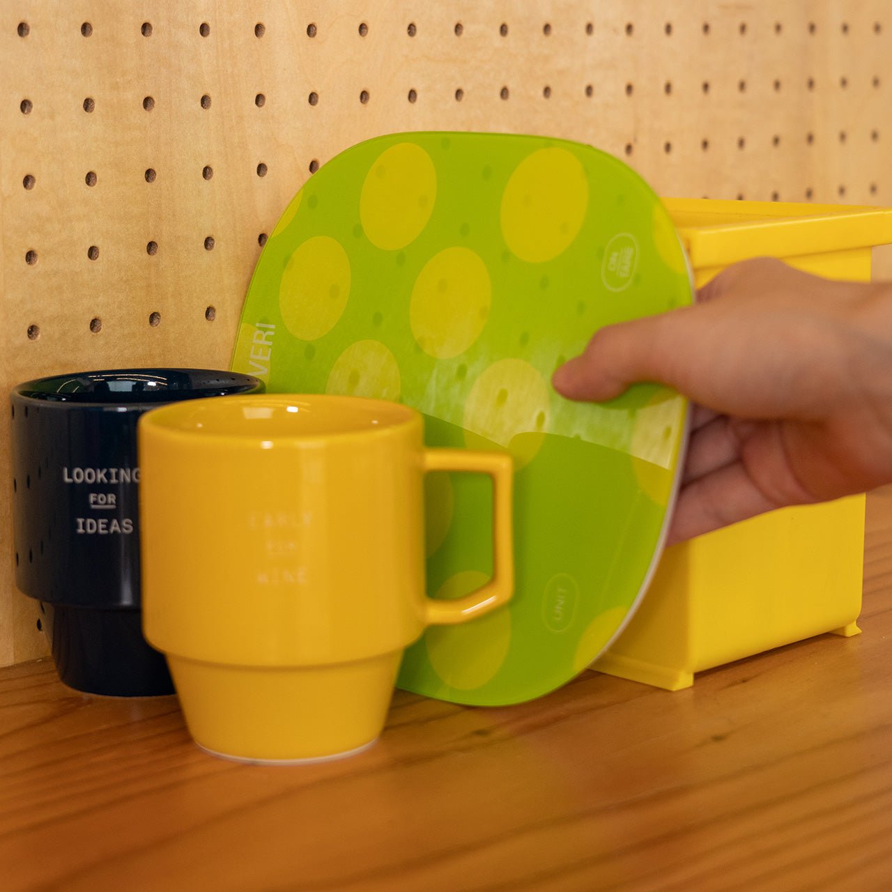 キッチンスケール THE VEGETABLE Kitchen Scale - HAPIVERI