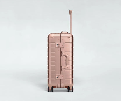 The Bigger Carry-On: Aluminum Edition スーツケース - HAPIVERI
