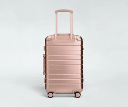 The Bigger Carry-On: Aluminum Edition スーツケース - HAPIVERI